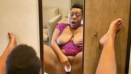 Sexy Ebony Bbw Mirror Squirting Session
