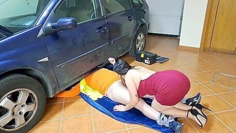 Miss Squirting - Big Ass Wife Fucks The Mechanic