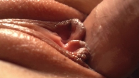 Close-up 4k. Cum on her pussy and played with a thread of sperm