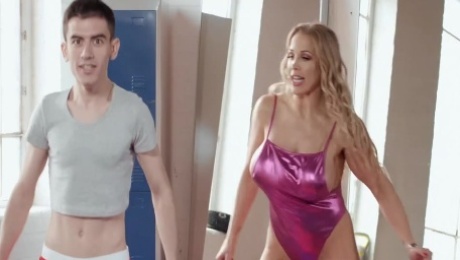 Skinny lad helps juicy blonde to get orgasms in the gym